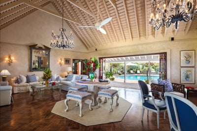 Luxury Villa Photo #13