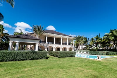Luxury Villa Photo #2