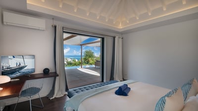Luxury Villa Photo #21