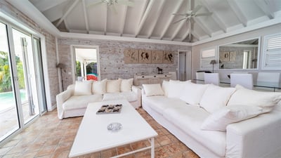 Luxury Villa Photo #18