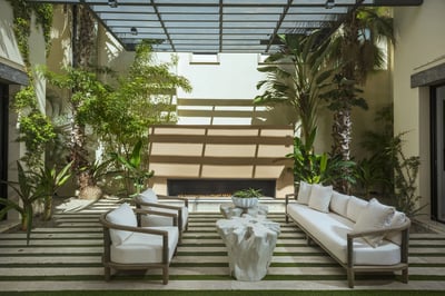 Luxury Villa Photo #18
