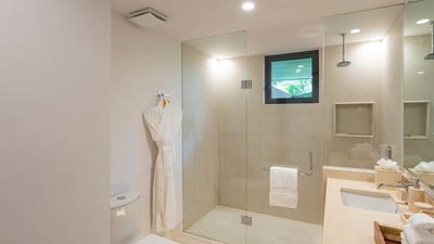 Luxury Villa Photo #24
