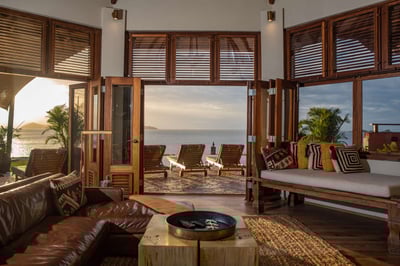 Luxury Villa Photo #17