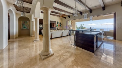 Luxury Villa Photo #34