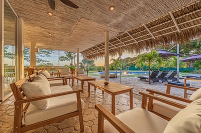 Luxury Villa Photo #13