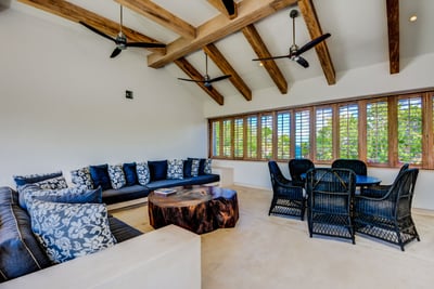 Luxury Villa Photo #13