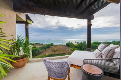 Luxury Villa Photo #23
