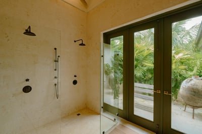 Luxury Villa Photo #48