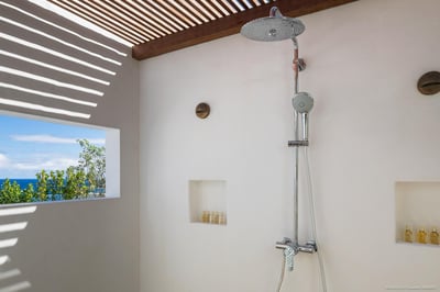 Luxury Villa Photo #38