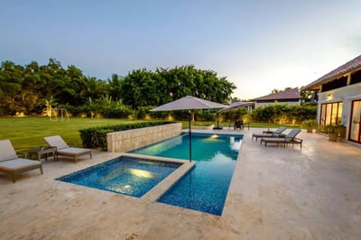 Luxury Villa Photo #11