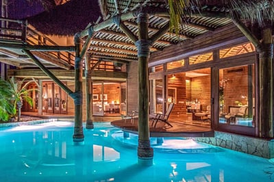 Luxury Villa Photo #16