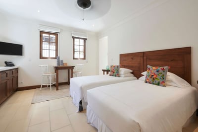 Luxury Villa Photo #22