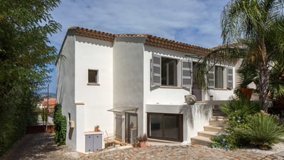 Luxury Villa Photo #10
