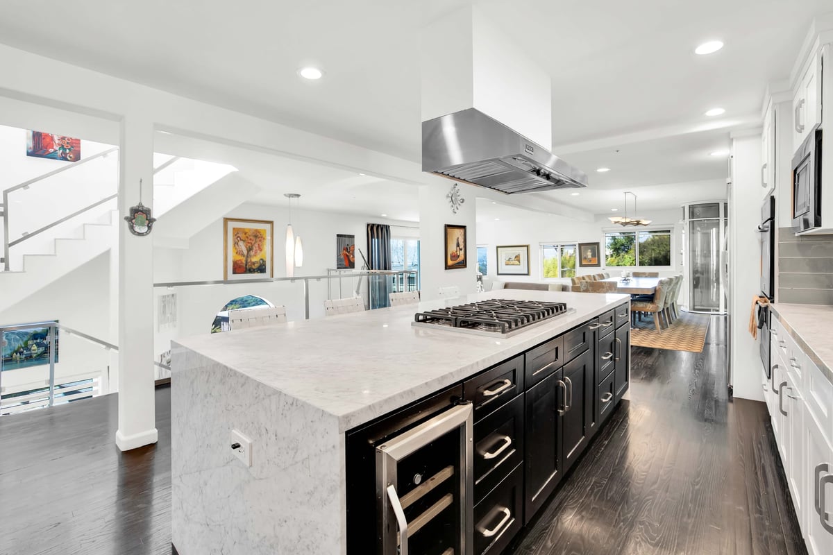 The Artist’s Summit