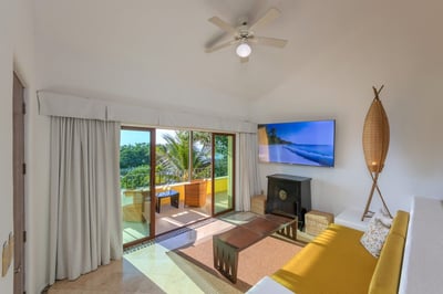 Luxury Villa Photo #35