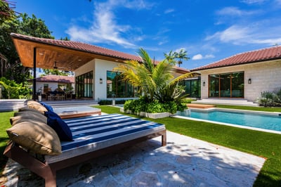Luxury Villa Photo #5