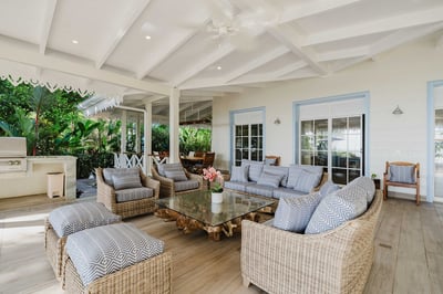 Luxury Villa Photo #8