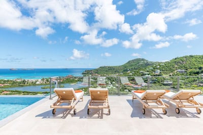 Luxury Villa Photo #6