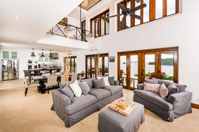 Luxury Villa Photo #16