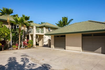 Luxury Villa Photo #32