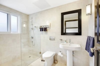 Luxury Villa Photo #38