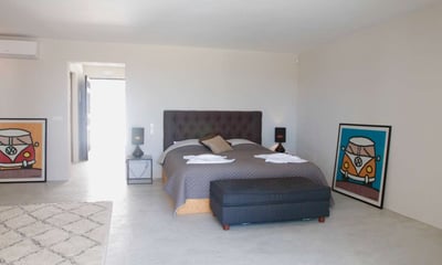 Luxury Villa Photo #25