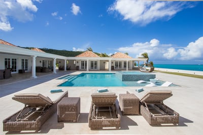Luxury Villa Photo #4