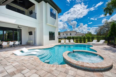 Luxury Villa Photo #2