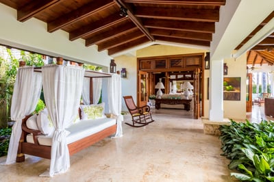 Luxury Villa Photo #9
