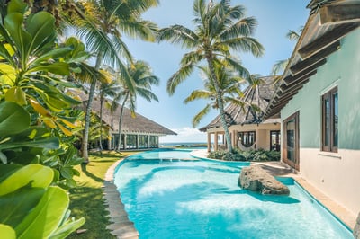 Luxury Villa Photo #12