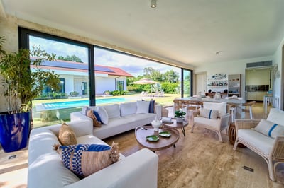 Luxury Villa Photo #7