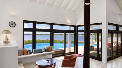 Luxury Villa Photo #18