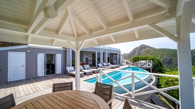 Luxury Villa Photo #17