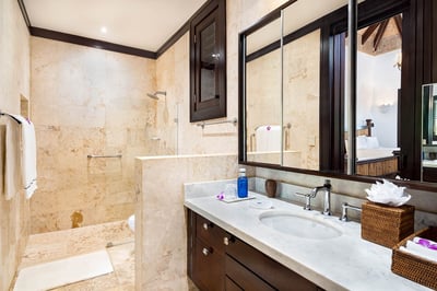 Luxury Villa Photo #28