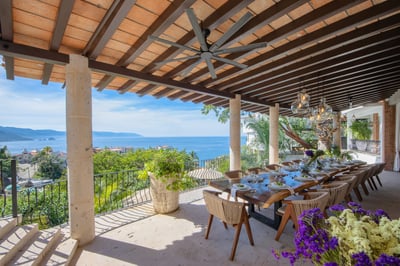 Luxury Villa Photo #17