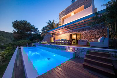 Luxury Villa Photo #3