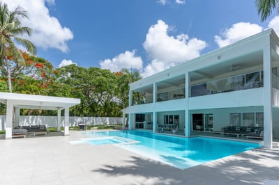 Luxury Villa Photo #5