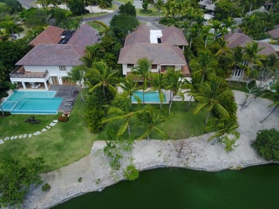 Luxury Villa Photo #45