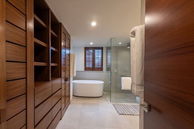 Luxury Villa Photo #34