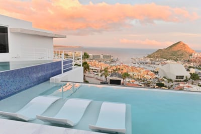 Luxury Villa Photo #4