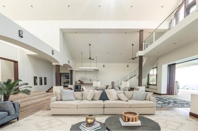 Luxury Villa Photo #59