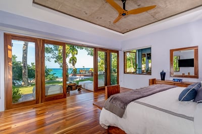 Luxury Villa Photo #29