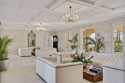 Luxury Villa Photo #33