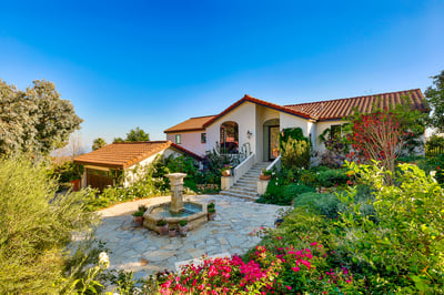 Luxury Villa Photo #2
