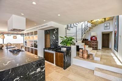 Luxury Villa Photo #21