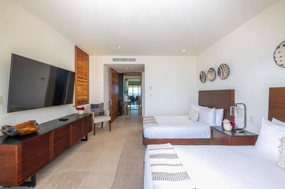 Luxury Villa Photo #21