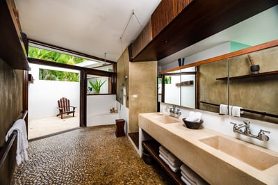 Luxury Villa Photo #20
