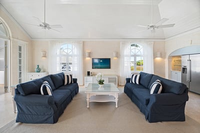Luxury Villa Photo #6