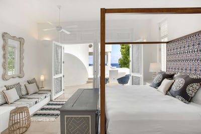 Luxury Villa Photo #23
