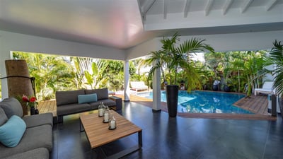 Luxury Villa Photo #6